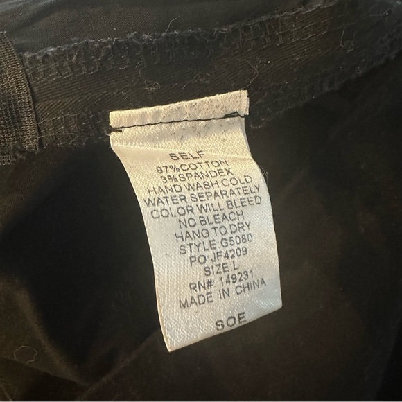 Black embroidered mini skirt - Picture 6 of 6